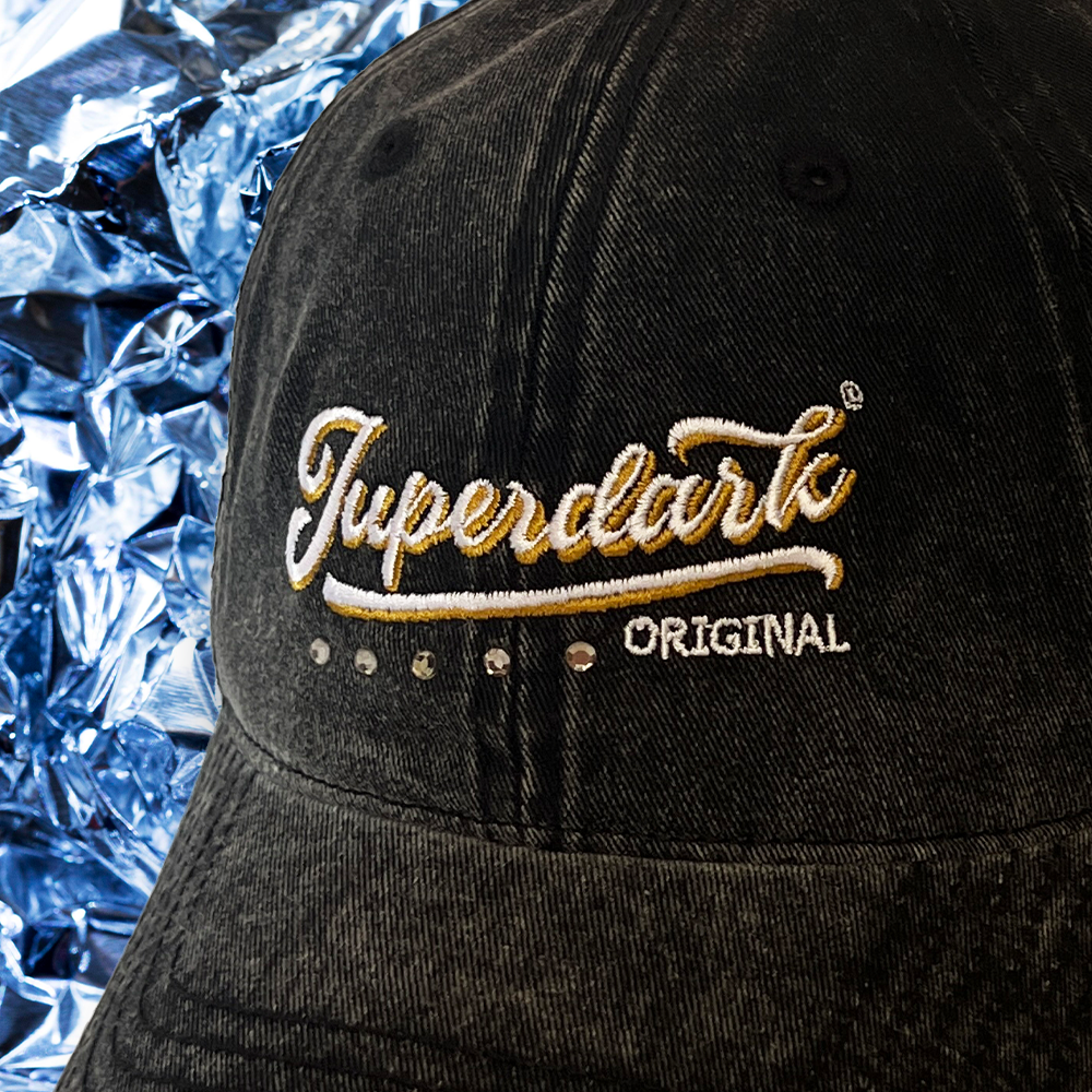 "JUPERDARK" CAP GOLD